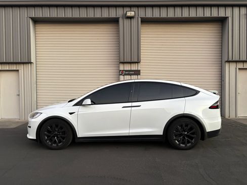 Used 2024 Tesla Model X AWD/4WD image 3
