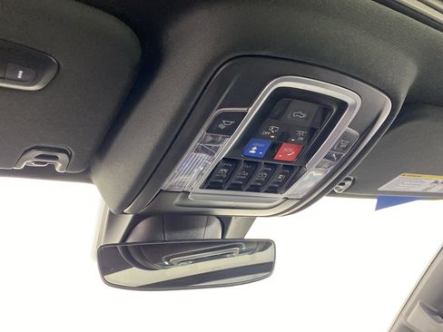 Used 2023 RAM 1500 Laramie AWD/4WD image 29