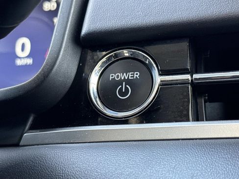 Used 2024 Mitsubishi Outlander SE image 20