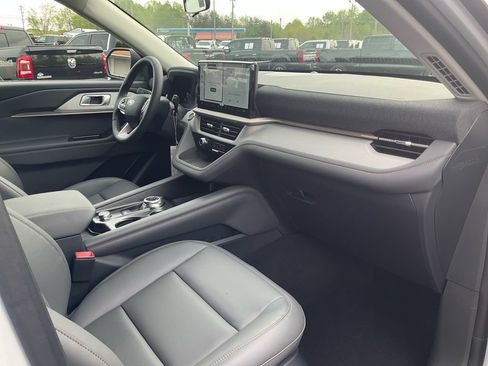 New 2026 Ford Explorer Active w/ Active Comfort Package AWD/4WD image 11