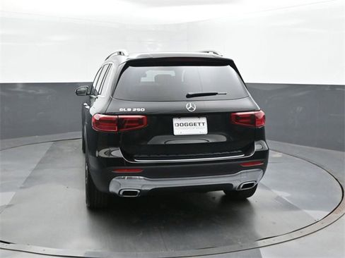 New 2026 Mercedes-Benz GLB 250 image 8