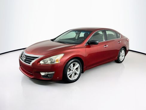 Used 2013 Nissan Altima 2.5 SV FWD image 3