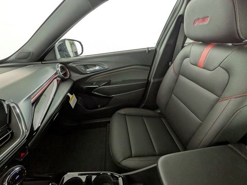 New 2026 Chevrolet Trax RS w/ Sunroof Package FWD image 27