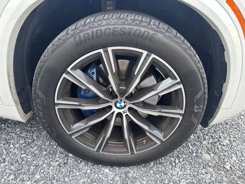 Used 2024 BMW X5 xDrive40i w/ M Sport Package AWD/4WD image 7
