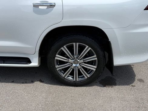 Used 2017 Lexus LX 570 4WD w/ Luxury Package image 25