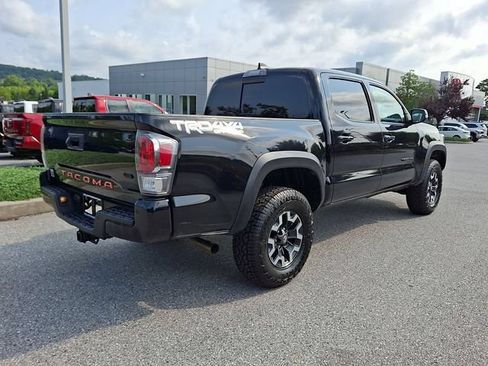 Certified 2022 Toyota Tacoma TRD Off-Road w/ Technology Package AWD/4WD image 6