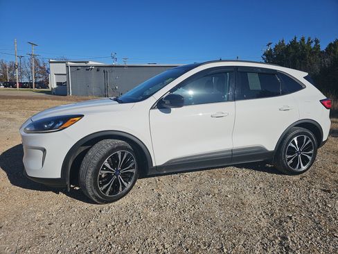 Used 2021 Ford Escape SEL w/ SEL Stealth AWD Package image 8