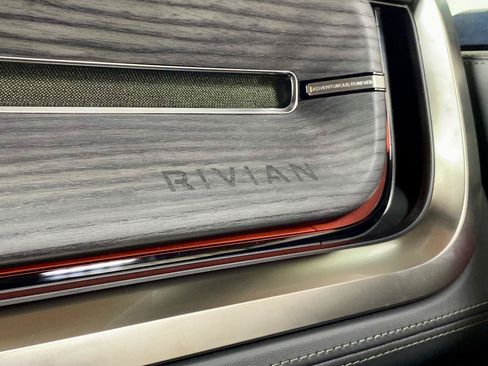 Used 2025 Rivian R1S Adventure AWD/4WD image 19