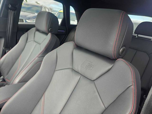 Used 2025 Audi Q3 2.0T Premium Plus w/ Premium Plus Package AWD/4WD image 25