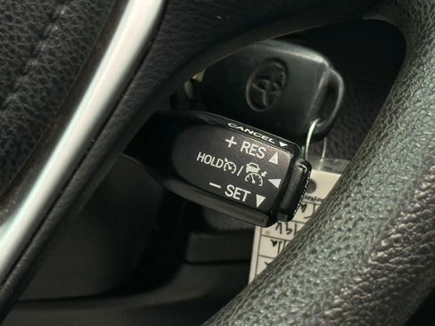 Used 2017 Toyota Corolla LE w/ LE Eco Premium Package FWD image 32