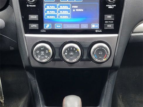 Used 2017 Subaru Crosstrek 2.0i Premium w/ Moonroof Package image 21