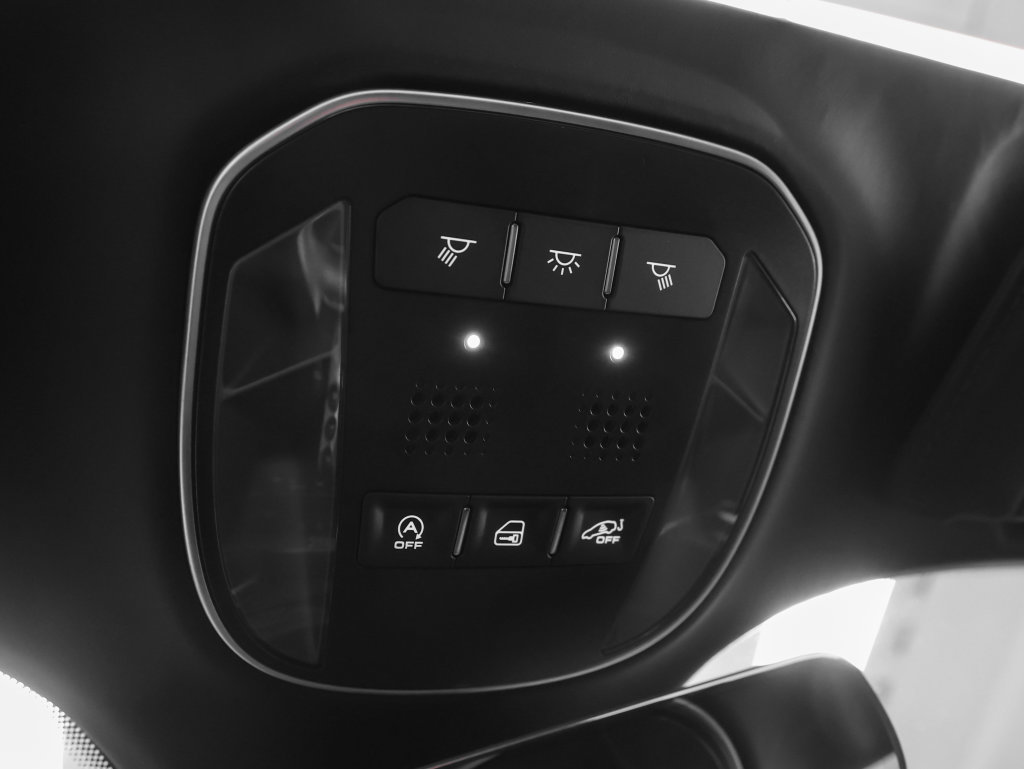 Certified 2019 Ferrari Portofino RWD image 71