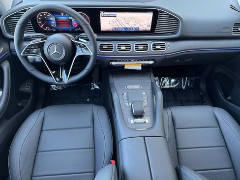 Used 2026 Mercedes-Benz GLS 450 4MATIC image 28