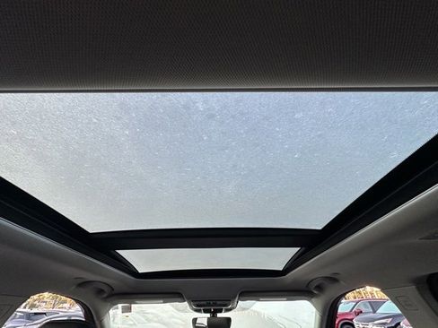 Used 2022 Nissan Rogue SL w/ SL Premium Package image 30