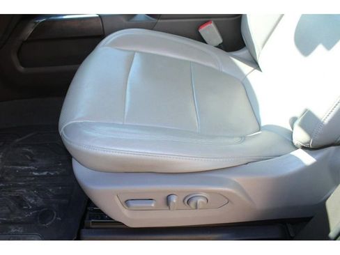 Used 2019 GMC Sierra 1500 SLT image 19