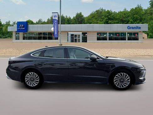 New 2026 Hyundai Sonata Limited image 9