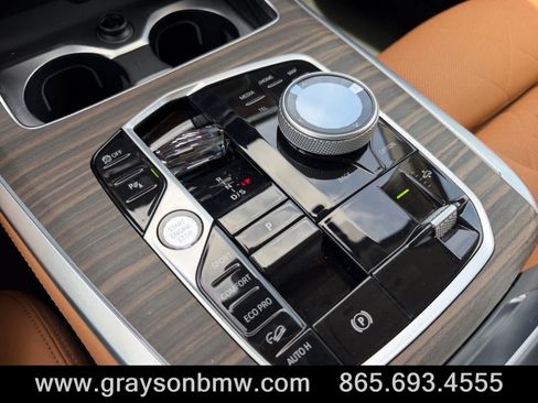 Used 2026 BMW X7 xDrive40i AWD/4WD image 31
