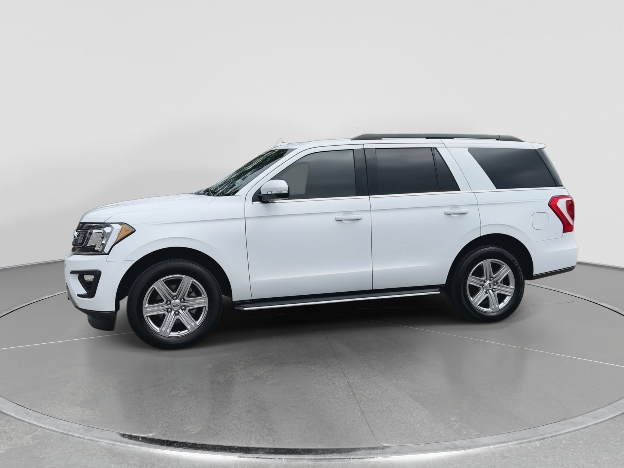 Used 2021 Ford Expedition XLT RWD image 5