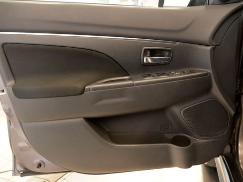 Used 2017 Mitsubishi Outlander Sport ES image 14