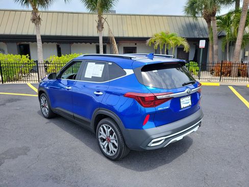 Used 2021 Kia Seltos SX w/ SX Sunroof Package AWD/4WD image 8