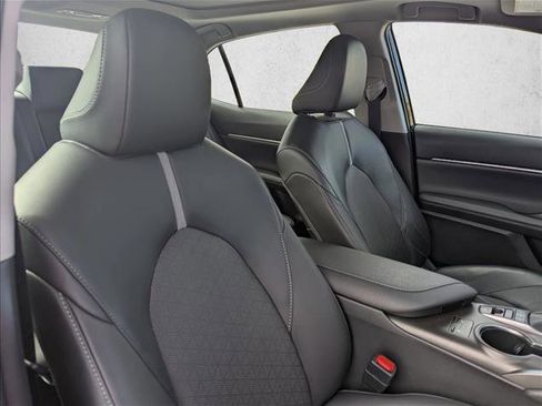 Used 2023 Toyota Camry XSE image 28