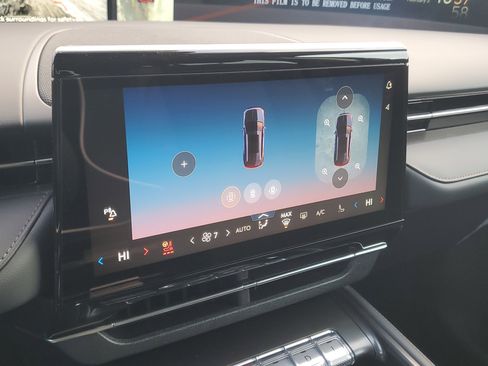 New 2026 Lincoln Nautilus Premier image 24