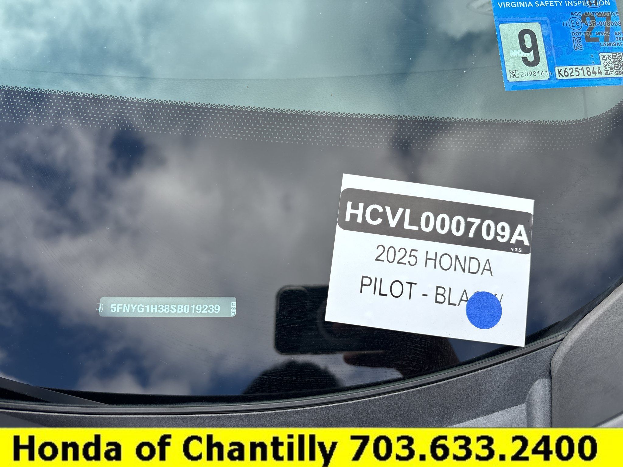 Certified 2025 Honda Pilot Sport image 33