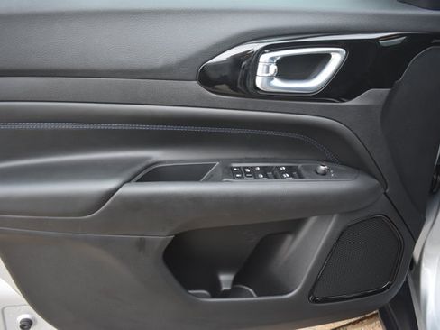 New 2026 Jeep Compass Limited AWD/4WD image 11