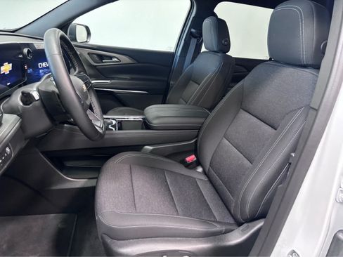 Used 2026 Chevrolet Traverse LT w/ Driver Confidence Package AWD/4WD image 13