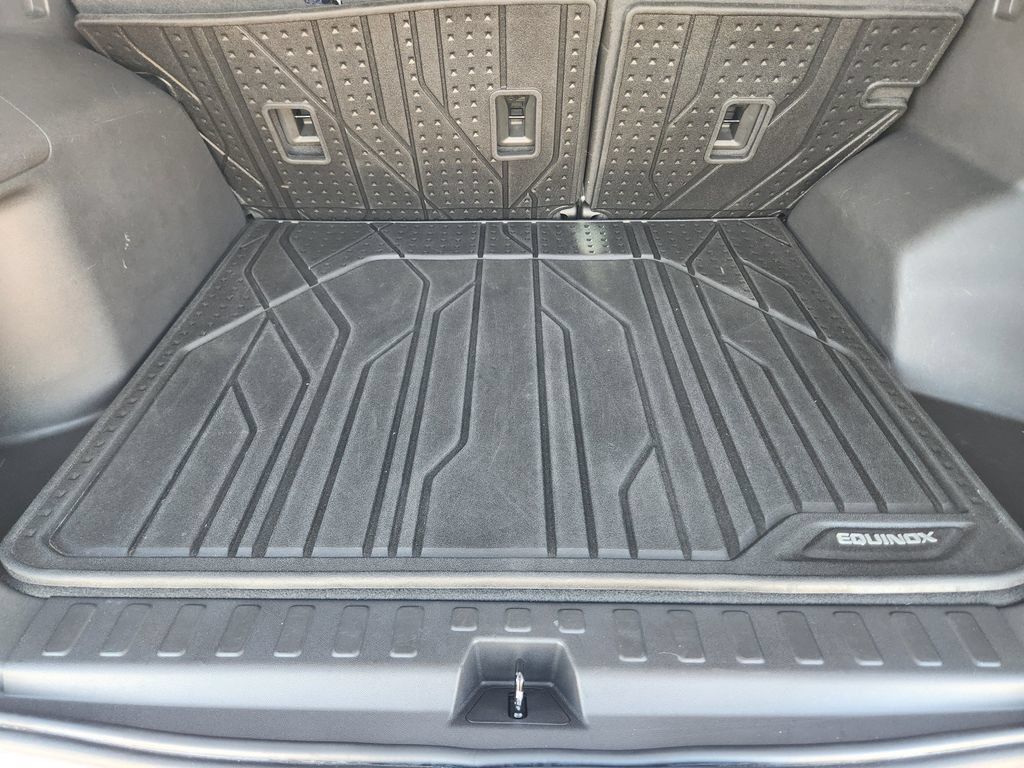 Certified 2023 Chevrolet Equinox LT w/ LPO, Floor Liner Package AWD/4WD image 31