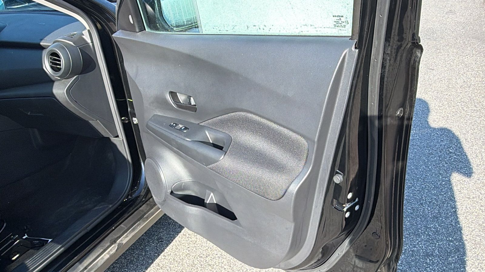 Used 2025 Nissan Kicks Play S FWD image 18