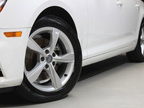 Used 2019 Audi A4 2.0T Premium w/ Convenience Package image 18