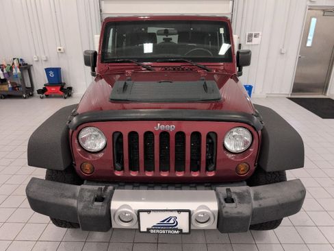 Used 2012 Jeep Wrangler Sahara w/ Dual Top Group AWD/4WD image 12