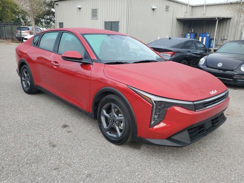 Used 2025 Kia K4 LXS image 5