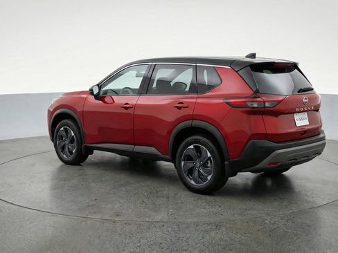 Used 2025 Nissan Rogue SV AWD/4WD image 6