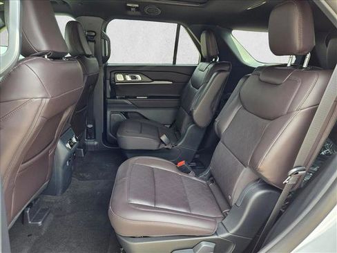 New 2026 Ford Explorer Platinum image 16