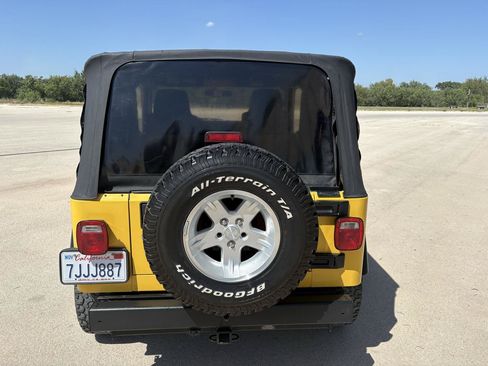 Used 2006 Jeep Wrangler X AWD/4WD image 8
