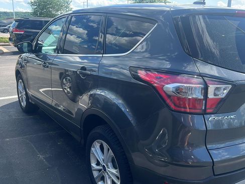 Used 2017 Ford Escape SE w/ SE Cold Weather Package AWD/4WD image 11