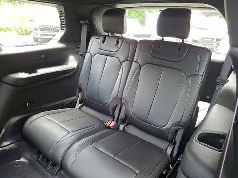 New 2025 Jeep Grand Cherokee L Limited image 7