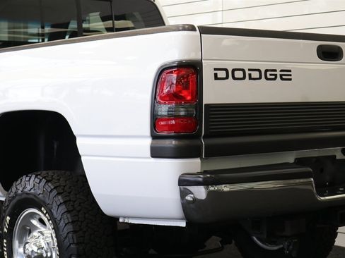 Used 2000 Dodge Ram 2500 Truck SLT image 49