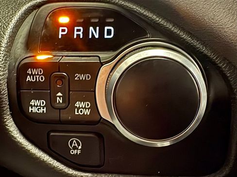 Used 2021 RAM 1500 Big Horn image 32