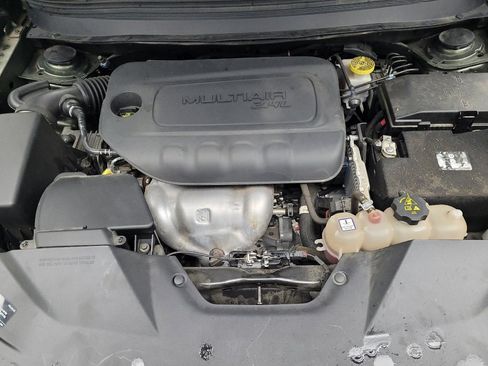 Used 2020 Jeep Cherokee Latitude FWD image 30