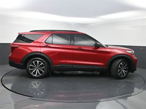 Used 2020 Ford Explorer ST w/ Premium Technology Package image 45