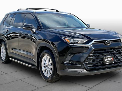 Used 2026 Toyota Grand Highlander AWD image 3