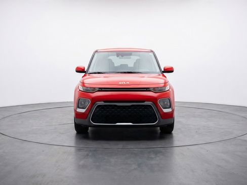 Used 2025 Kia Soul LX w/ LX Technology Package image 2