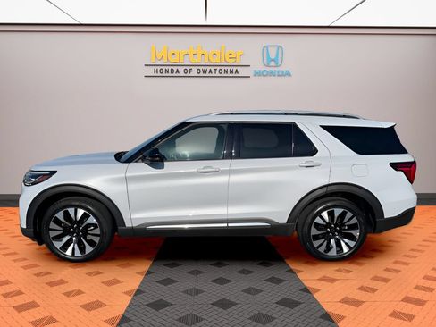 Used 2025 Ford Explorer Platinum w/ LUX Leather Package AWD/4WD image 2