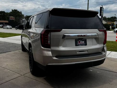 Used 2021 GMC Yukon XL Denali w/ Denali Premium Package AWD/4WD image 9