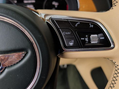 Used 2021 Bentley Bentayga Speed AWD/4WD image 27