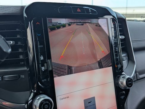 Used 2025 RAM 2500 Laramie image 32