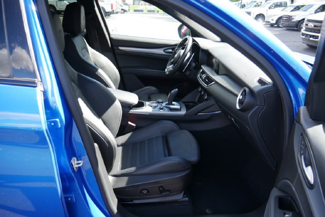 Used 2024 Alfa Romeo Stelvio Veloce AWD/4WD image 29